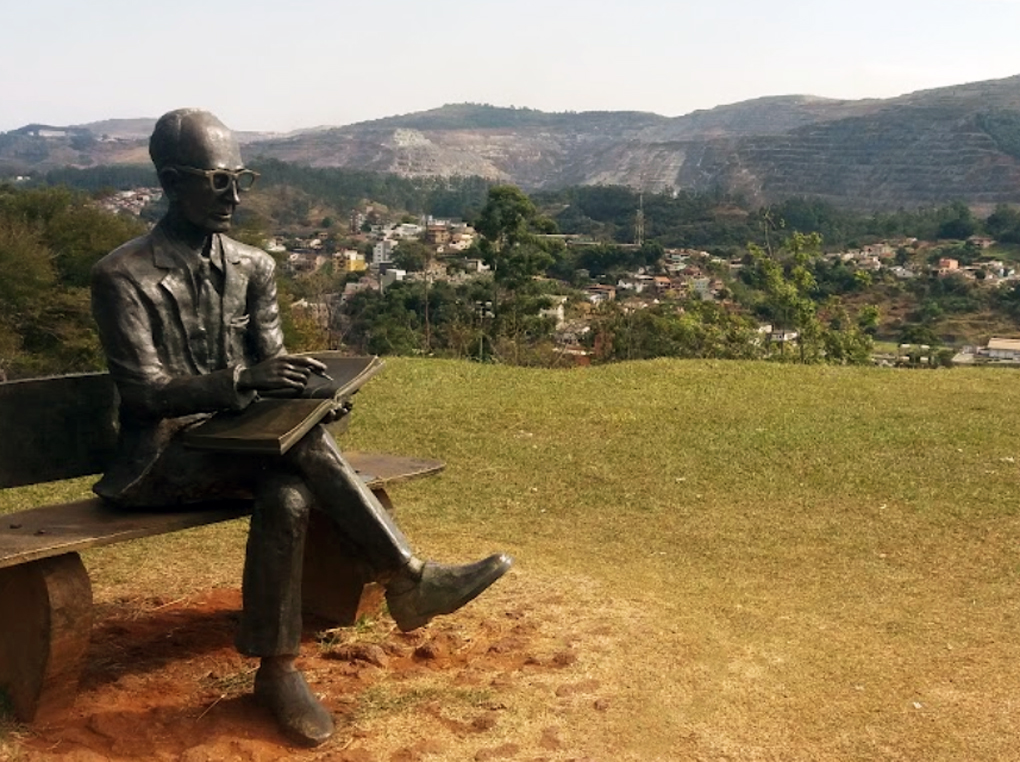 Itabira, terra de Carlos Drummond de Andrade, recebe festival literário internacional